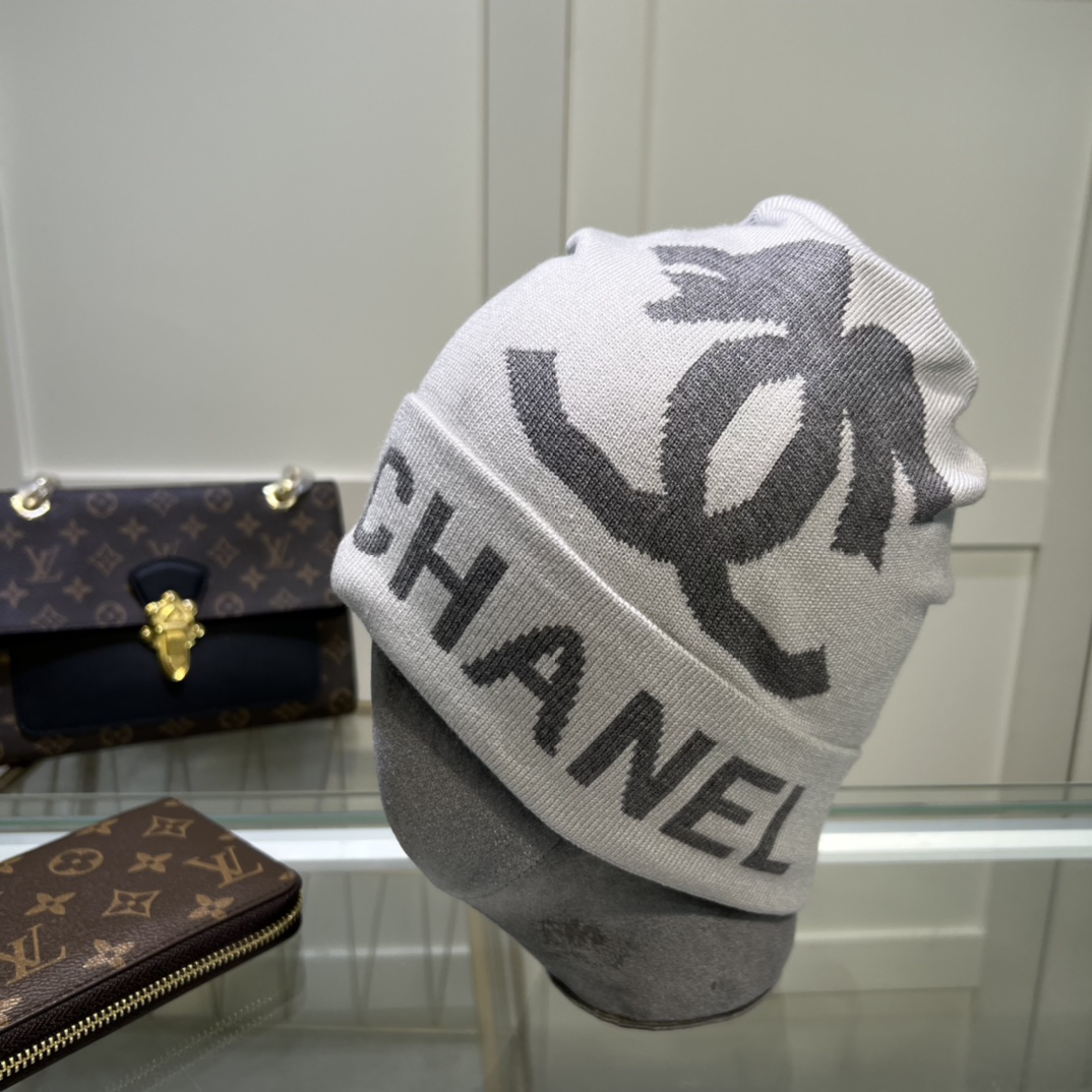 Chanel Beanie In Grey