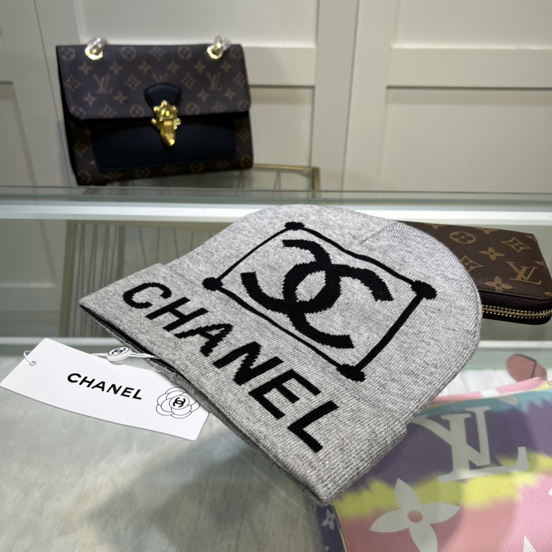 Chanel Beanie In Grey