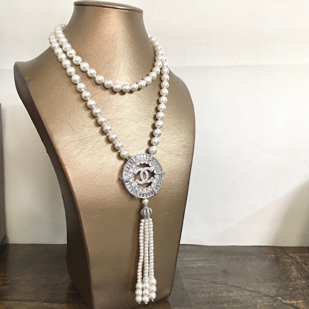 Chanel Big Circle Pendant Pearl Necklace White For Women