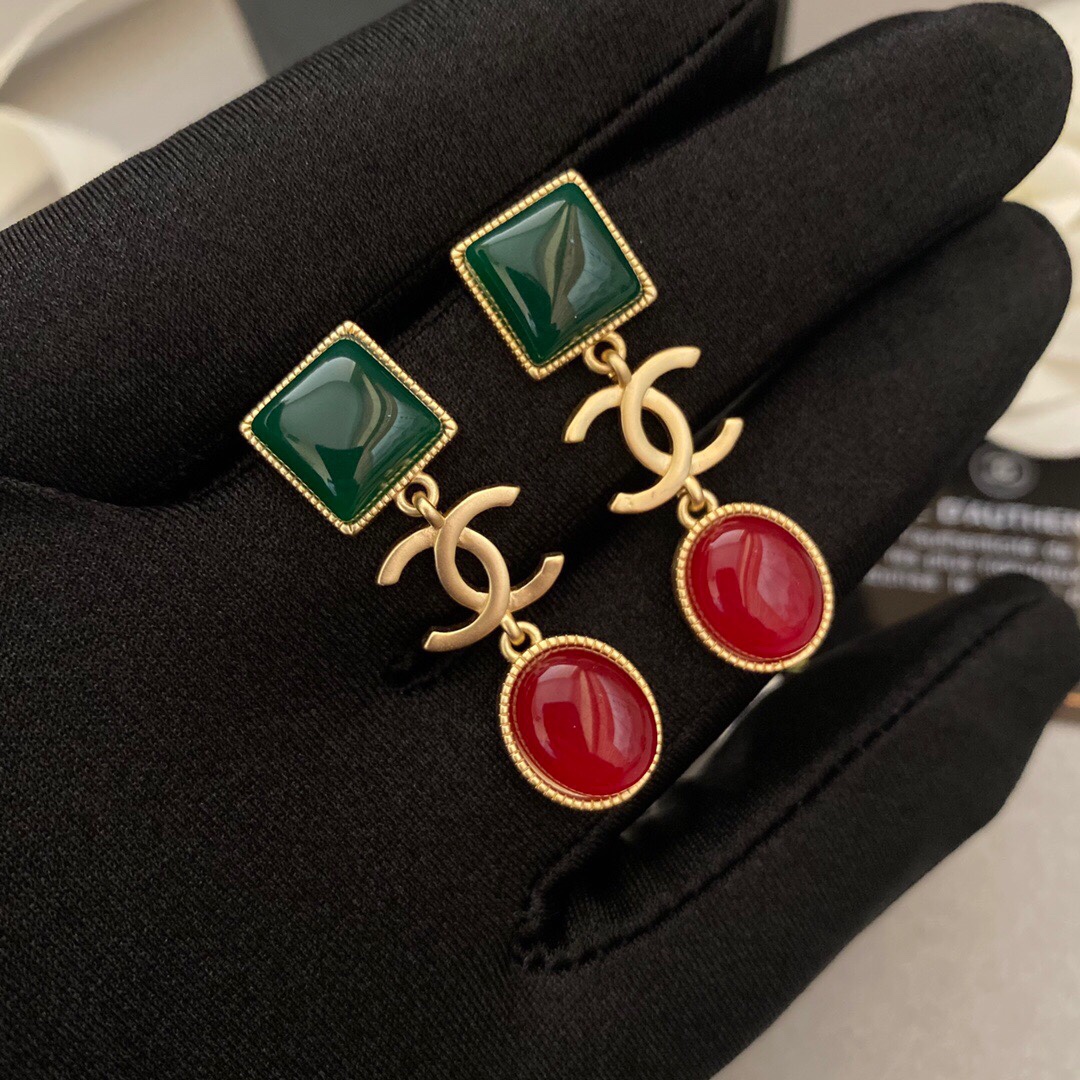 Chanel Big Dark Green And Dark Red Stone Earrings Gold Tone For Women