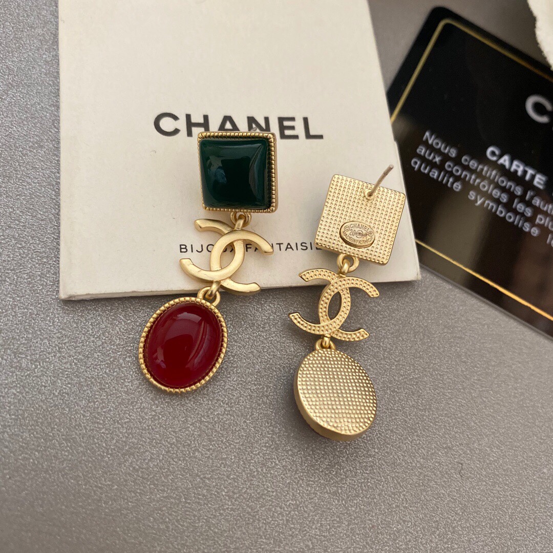 Chanel Big Dark Green And Dark Red Stone Earrings Gold Tone For Women