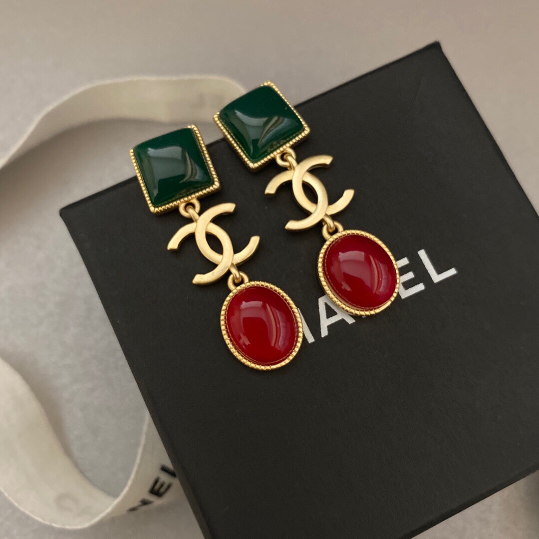 Chanel Big Dark Green And Dark Red Stone Earrings Gold Tone For Women