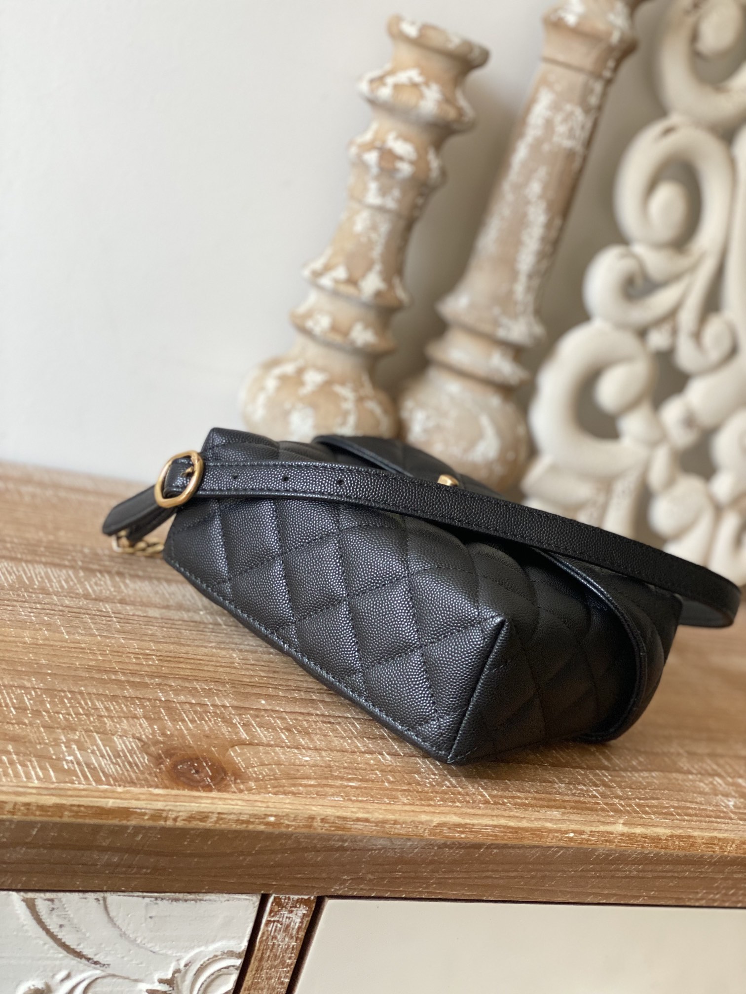 Chanel Box Vanity Bag With Handle Black/White For Women 6.8 in / 17.5 cm AS3729 10601