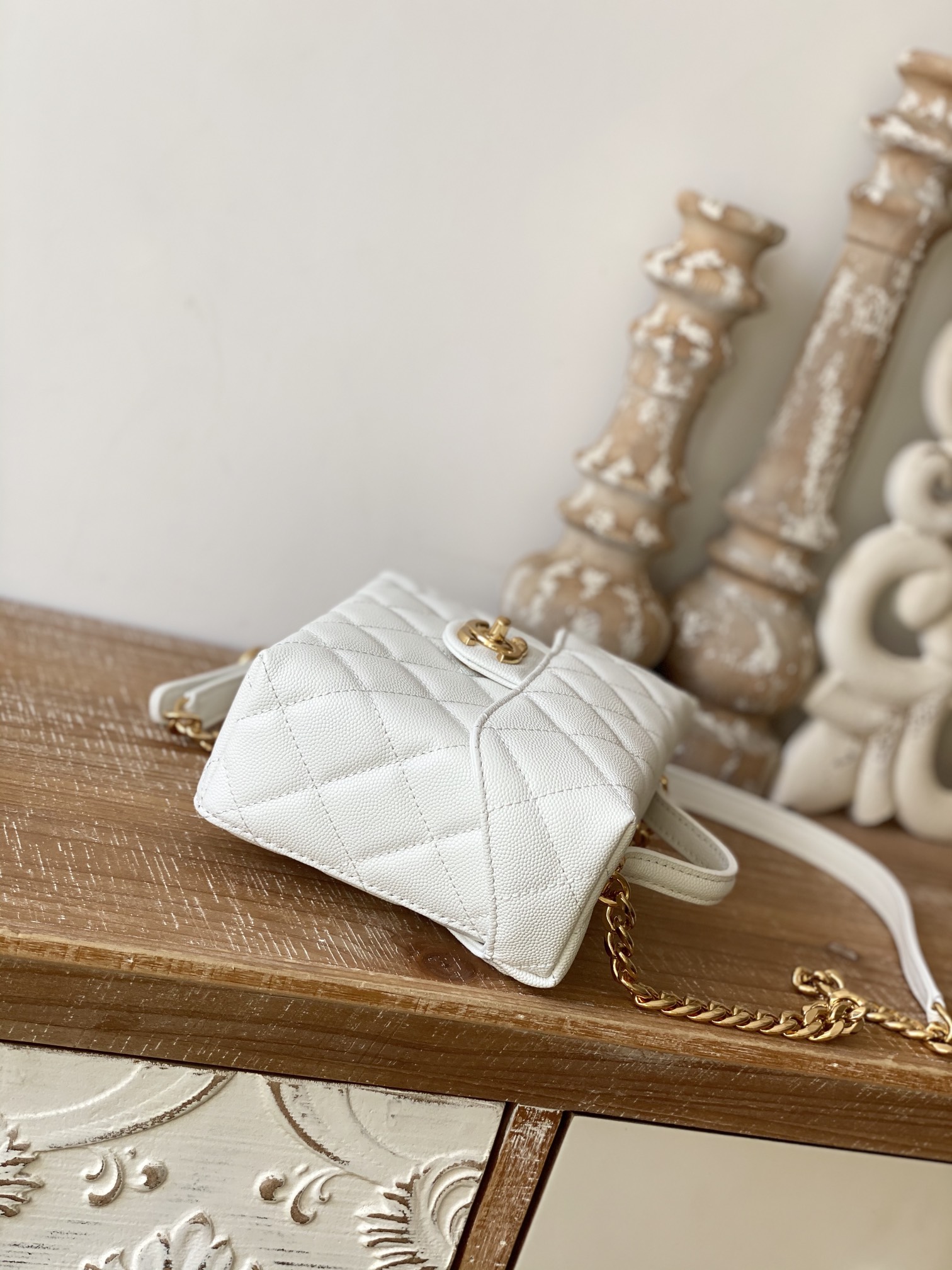Chanel Box Vanity Bag With Handle Black/White For Women 6.8 in / 17.5 cm AS3729 10601