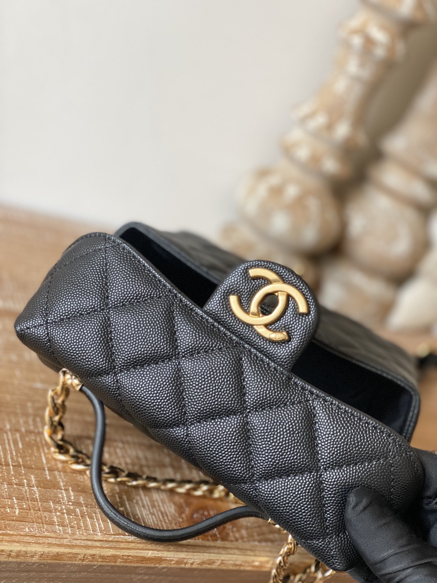 Chanel Box Vanity Bag With Handle Black/White For Women 6.8 in / 17.5 cm AS3729 10601