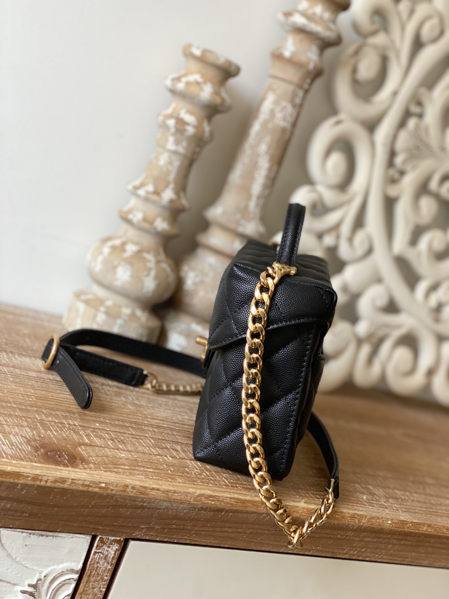 Chanel Box Vanity Bag With Handle Black/White For Women 6.8 in / 17.5 cm AS3729 10601