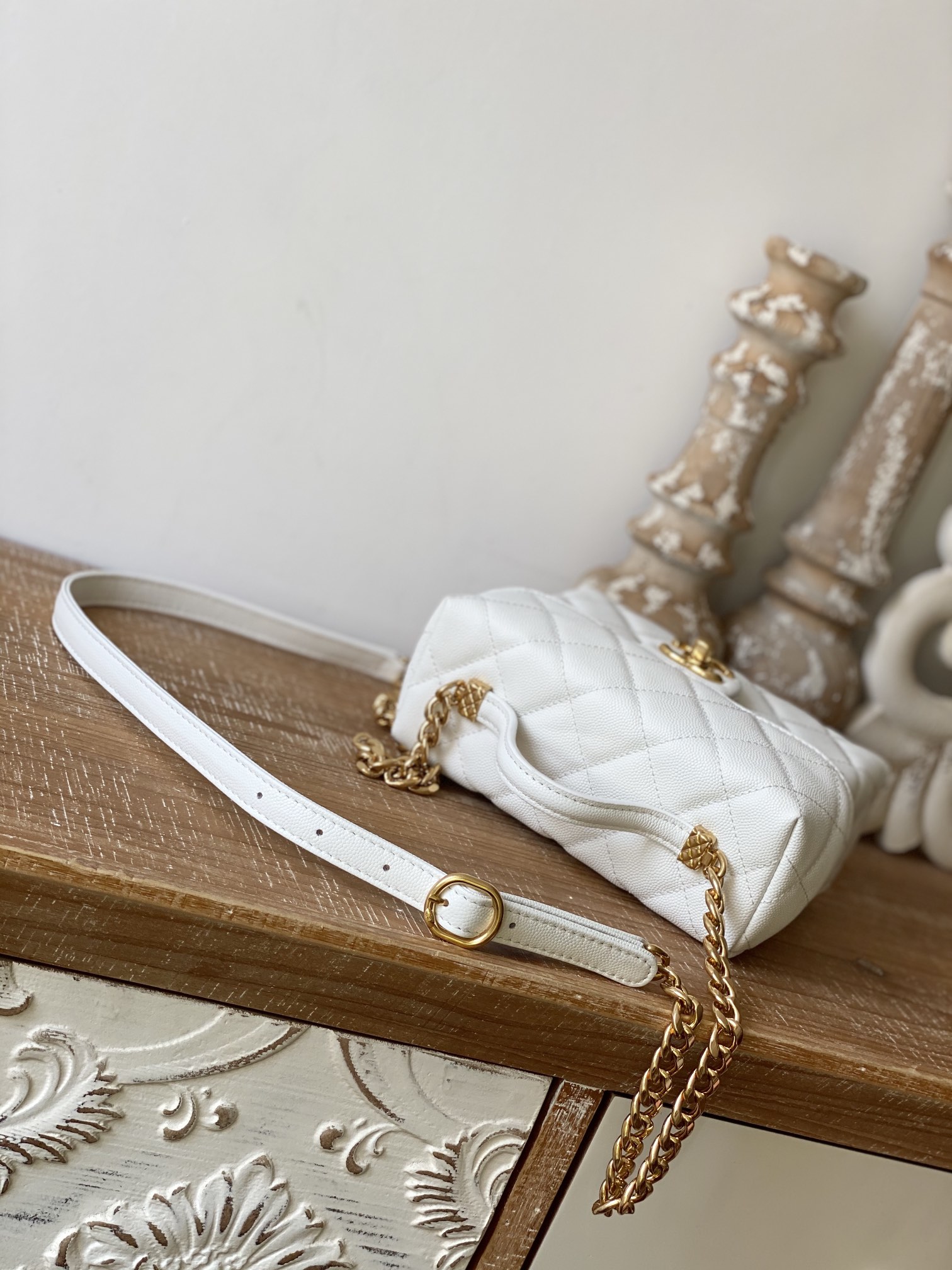 Chanel Box Vanity Bag With Handle Black/White For Women 6.8 in / 17.5 cm AS3729 10601