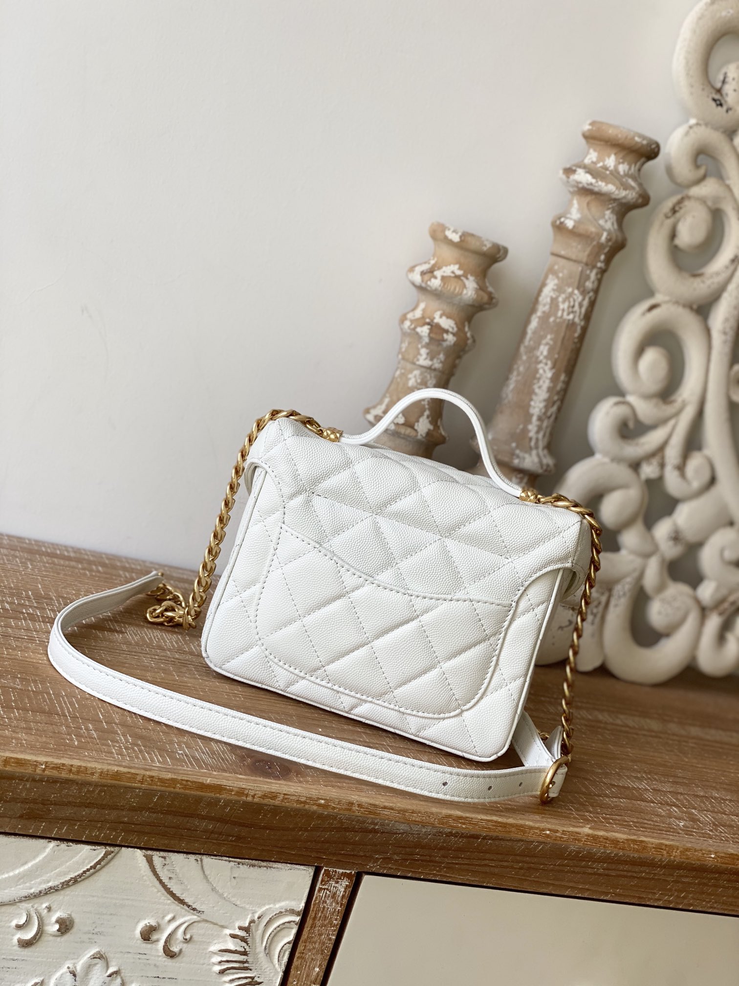 Chanel Box Vanity Bag With Handle Black/White For Women 6.8 in / 17.5 cm AS3729 10601