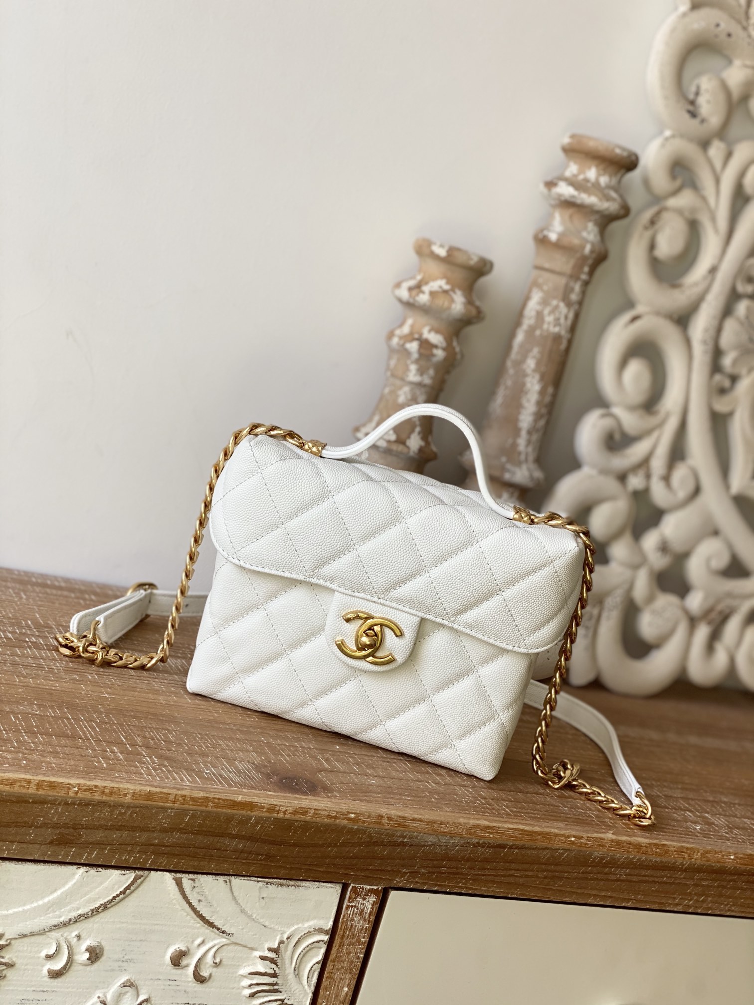 Chanel Box Vanity Bag With Handle Black/White For Women 6.8 in / 17.5 cm AS3729 10601