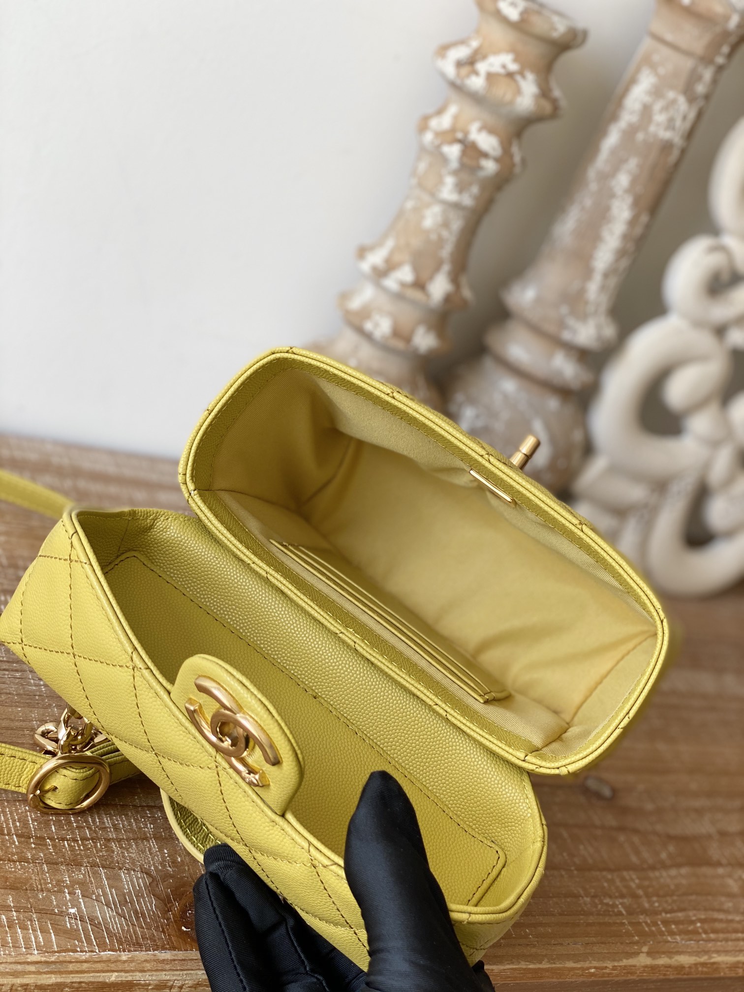 Chanel Box Vanity Bag With Handle Yellow/Light Orange For Women 6.8 in / 17.5 cm AS3729 NL296