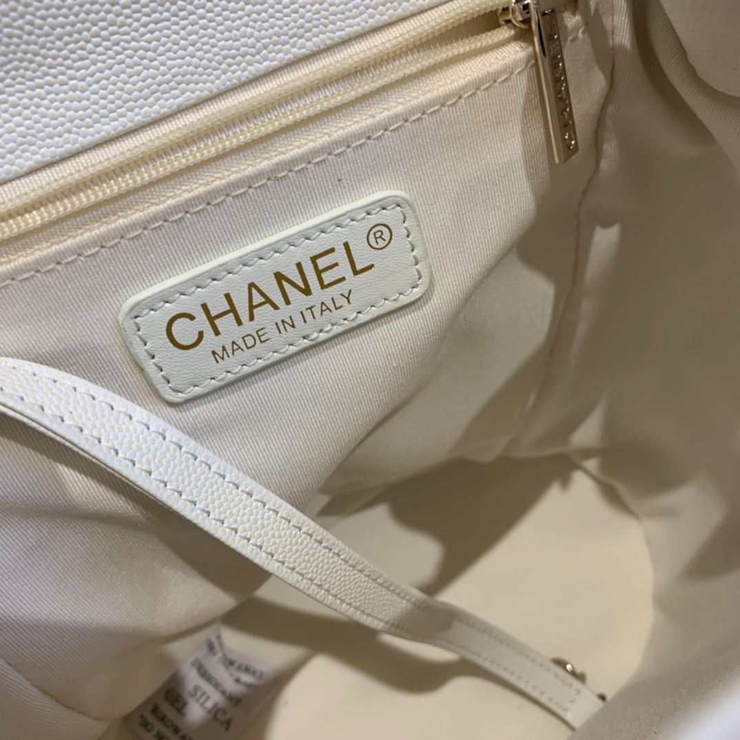 Chanel Caviar Vintage Duma Backpack Black/White/Red For Women 9.5in / 24cm