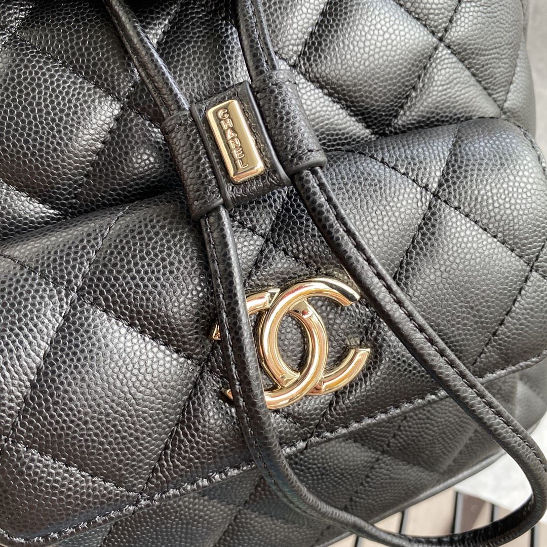 Chanel Caviar Vintage Duma Backpack Black/White/Red For Women 9.5in / 24cm