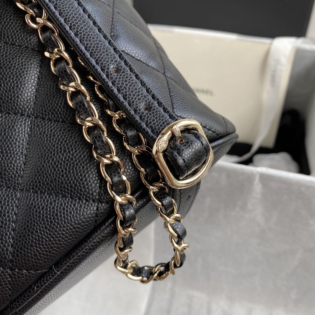 Chanel Caviar Vintage Duma Backpack Black/White/Red For Women 9.5in / 24cm
