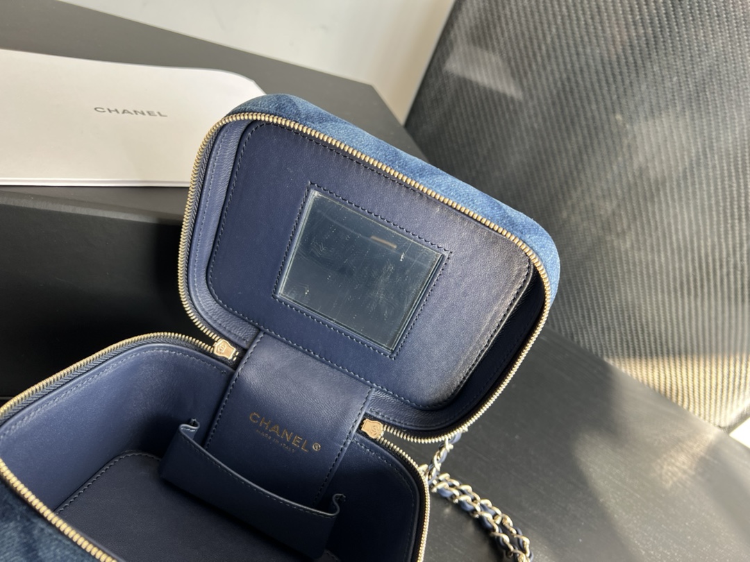 Chanel CC Denim Vanity Bag Blue/ Dark Blue For Women 5.9 in / 15 cm