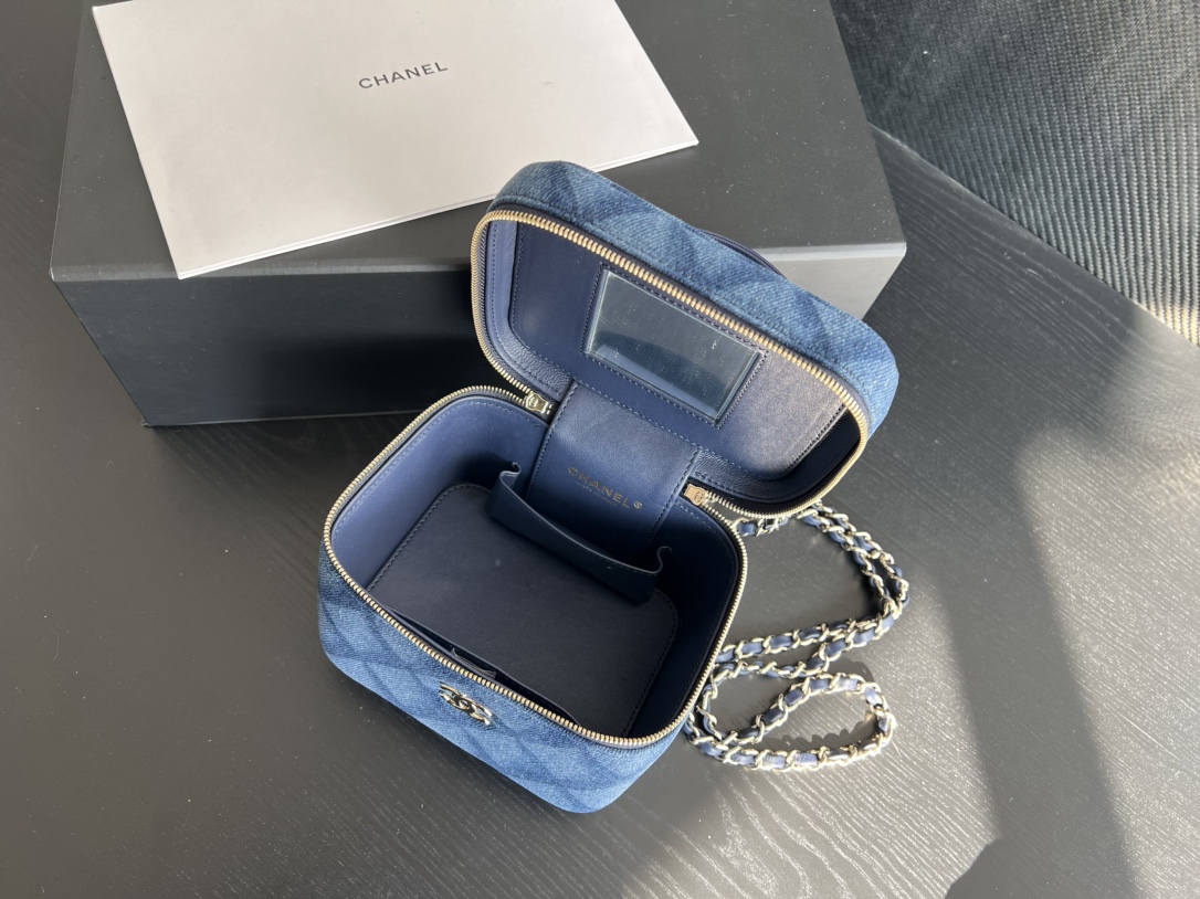 Chanel CC Denim Vanity Bag Blue/ Dark Blue For Women 5.9 in / 15 cm