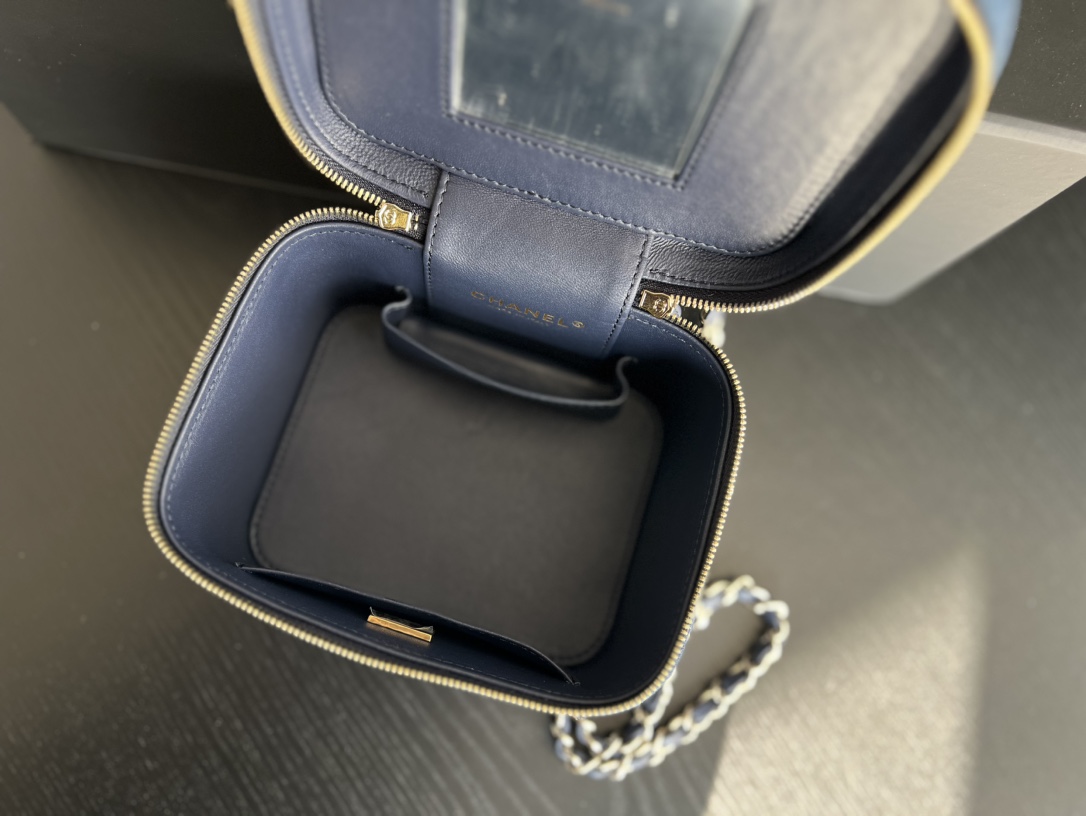 Chanel CC Denim Vanity Bag Blue/ Dark Blue For Women 5.9 in / 15 cm