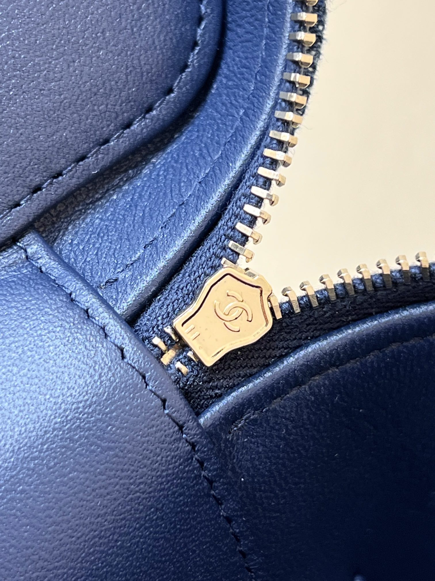 Chanel CC Denim Vanity Bag Blue/ Dark Blue For Women 5.9 in / 15 cm
