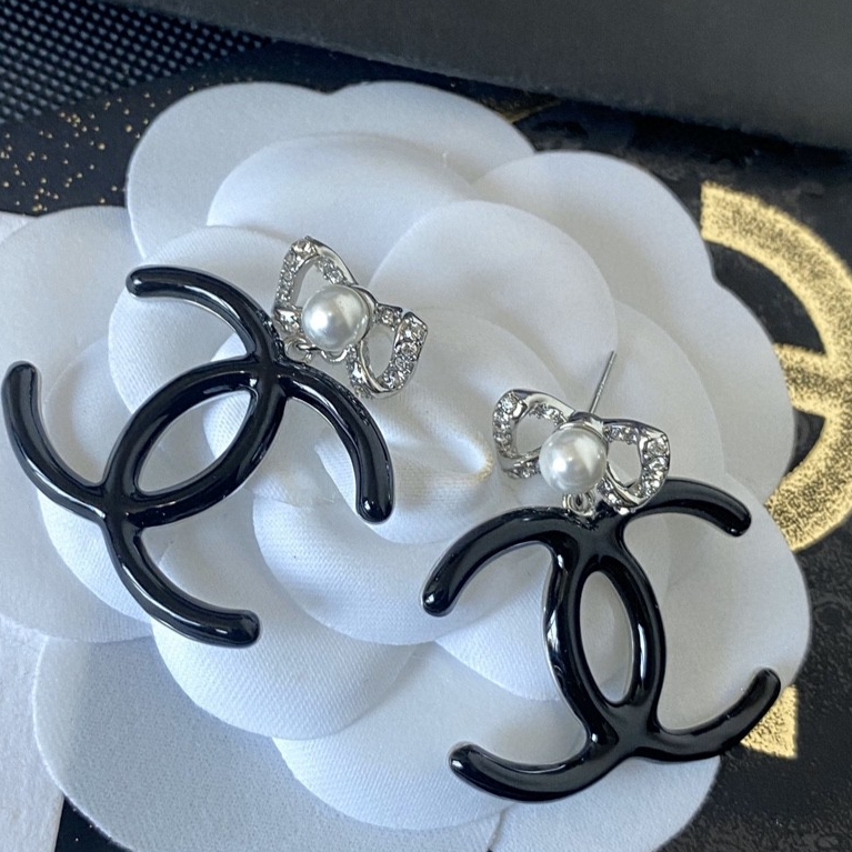 Chanel CC Earring Black For Women