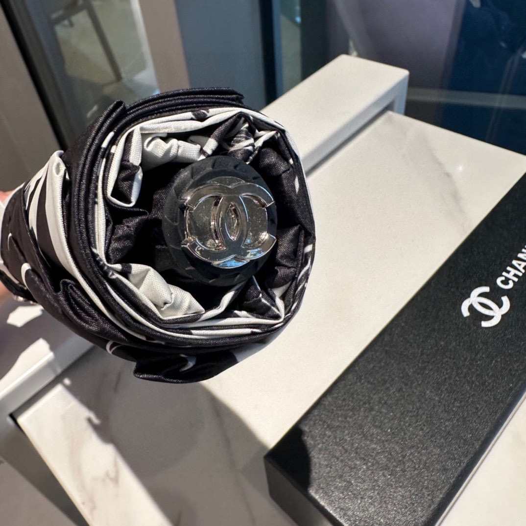 Chanel CC Folding Umbrella With Designer Compact Black