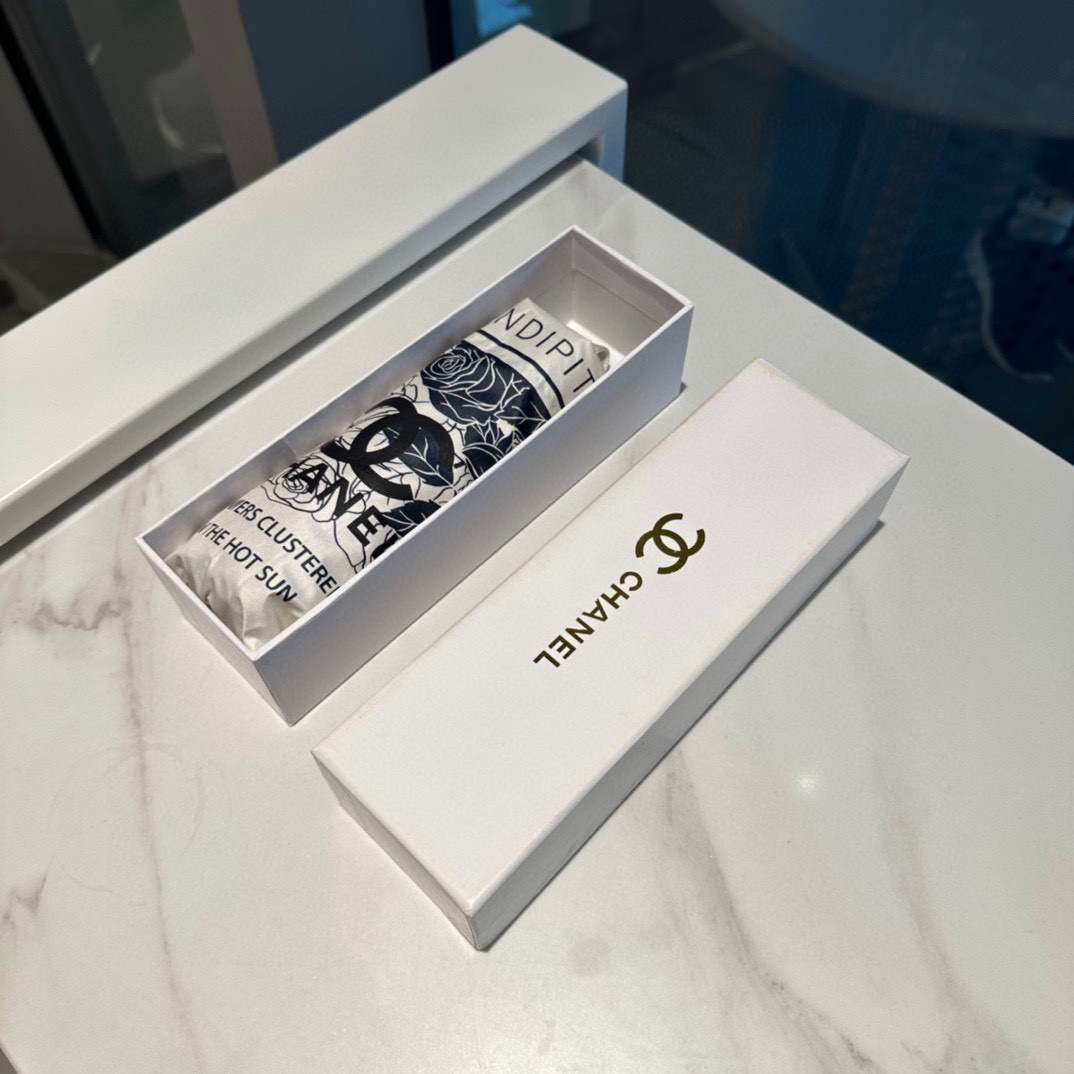 Chanel CC Folding Umbrella With Flower White