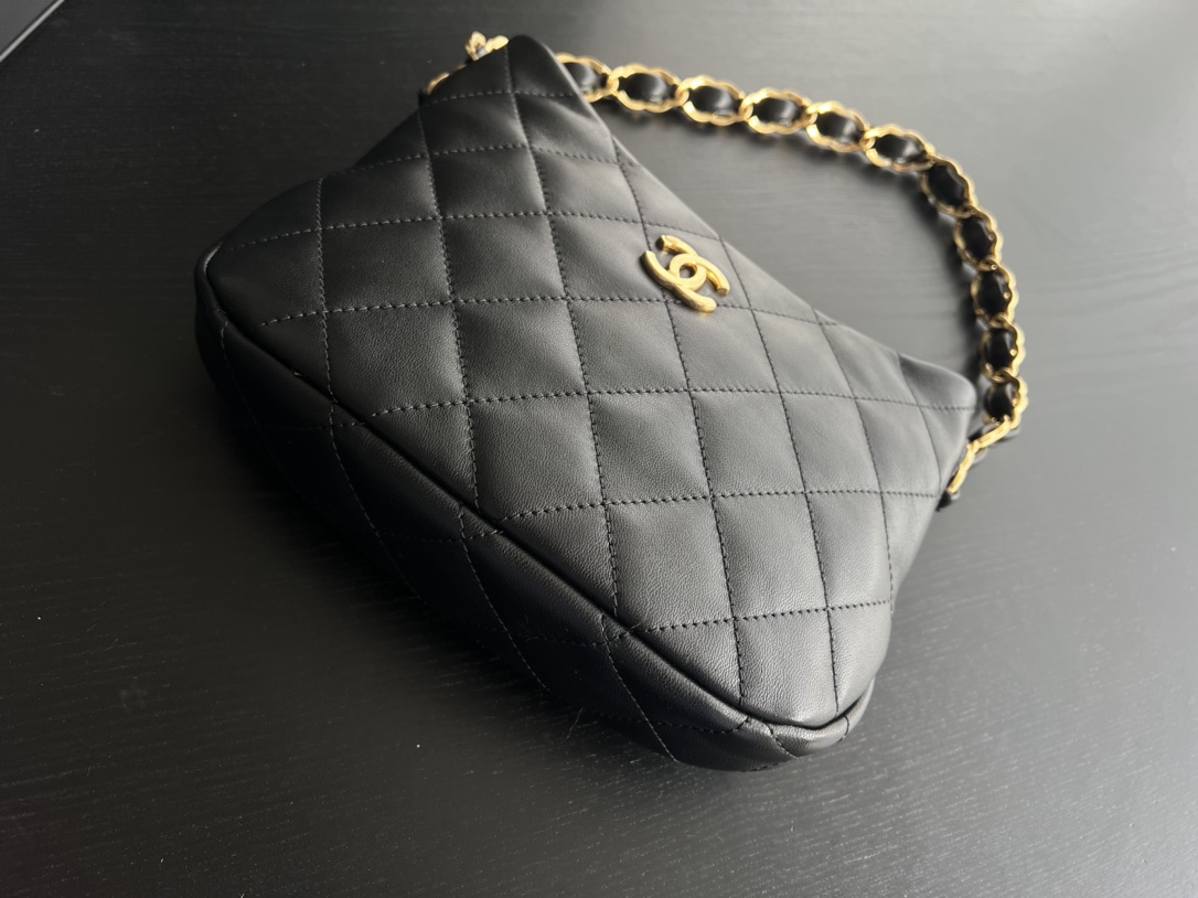 Chanel CC Hobo Bag Black/Pink For Women 9.4 in / 24 cm AS3562 94305