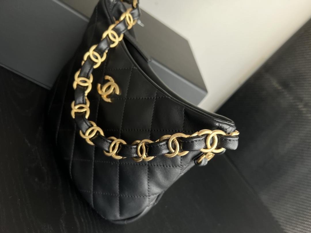 Chanel CC Hobo Bag Black/Pink For Women 9.4 in / 24 cm AS3562 94305