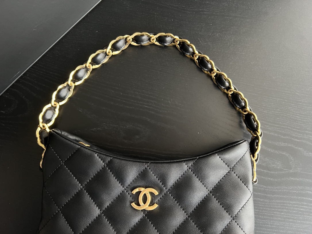 Chanel CC Hobo Bag Black/Pink For Women 9.4 in / 24 cm AS3562 94305