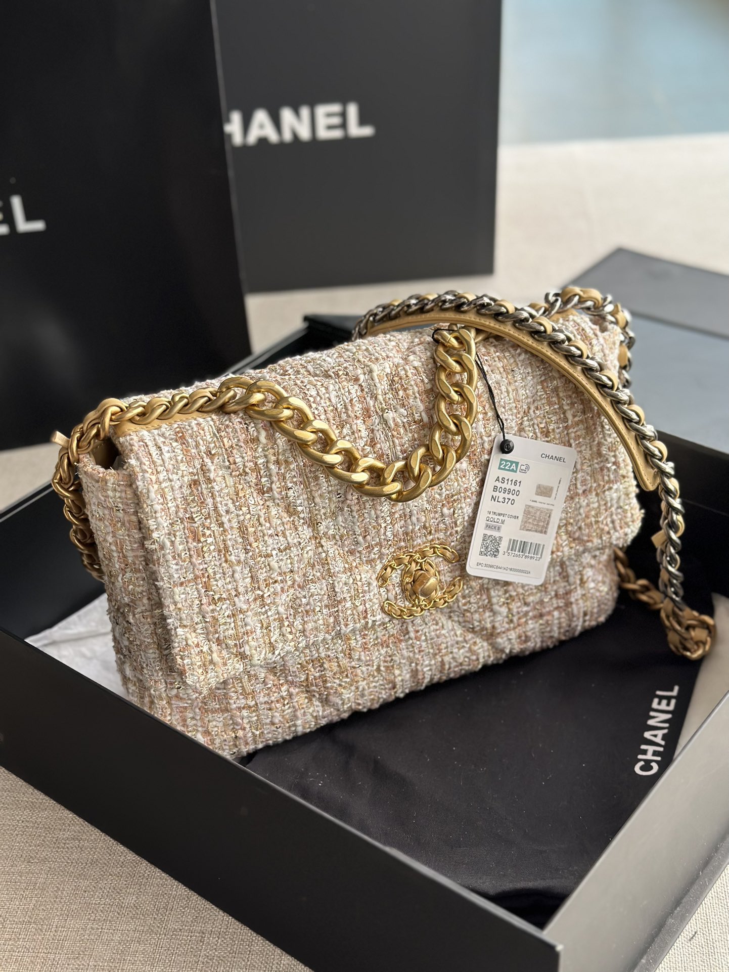 Chanel CC Medium 19 Maxi Bag Beige/Black And Yellow/ Blue For Women 14 in / 36 cm