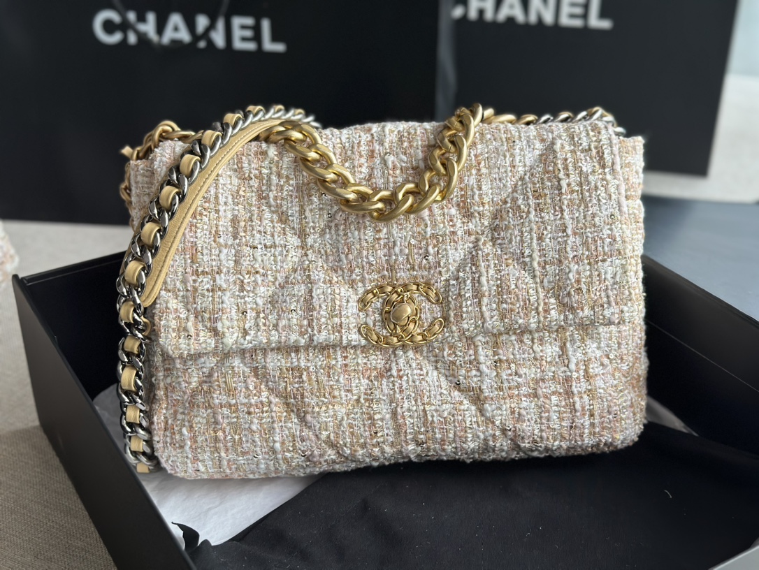 Chanel CC Medium 19 Maxi Bag Beige/Black And Yellow/ Blue For Women 14 in / 36 cm