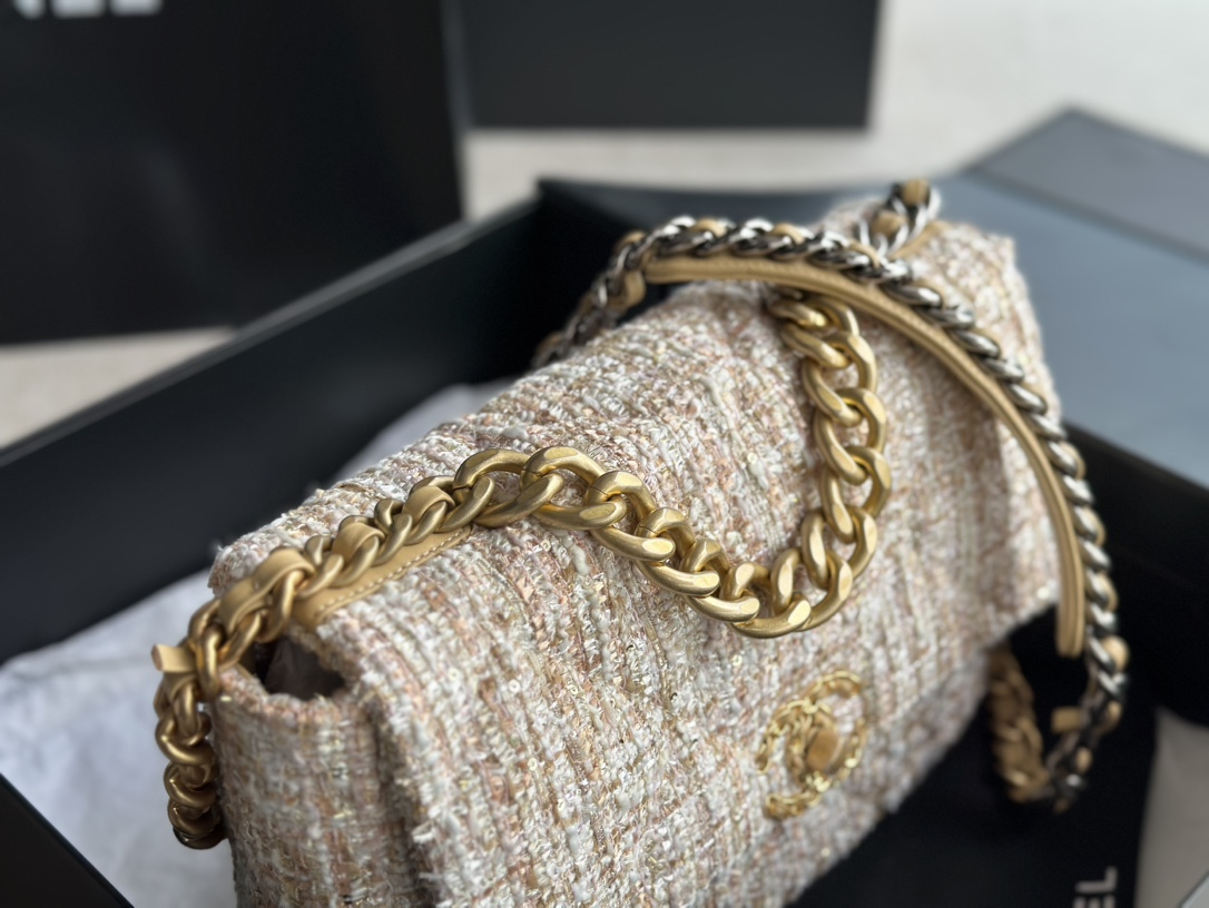 Chanel CC Medium 19 Maxi Bag Beige/Black And Yellow/ Blue For Women 14 in / 36 cm