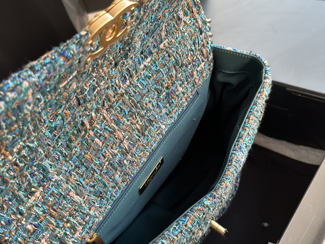 Chanel CC Medium 19 Maxi Bag Beige/Black And Yellow/ Blue For Women 14 in / 36 cm