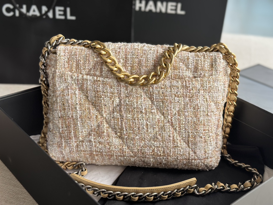 Chanel CC Medium 19 Maxi Bag Beige/Black And Yellow/ Blue For Women 14 in / 36 cm