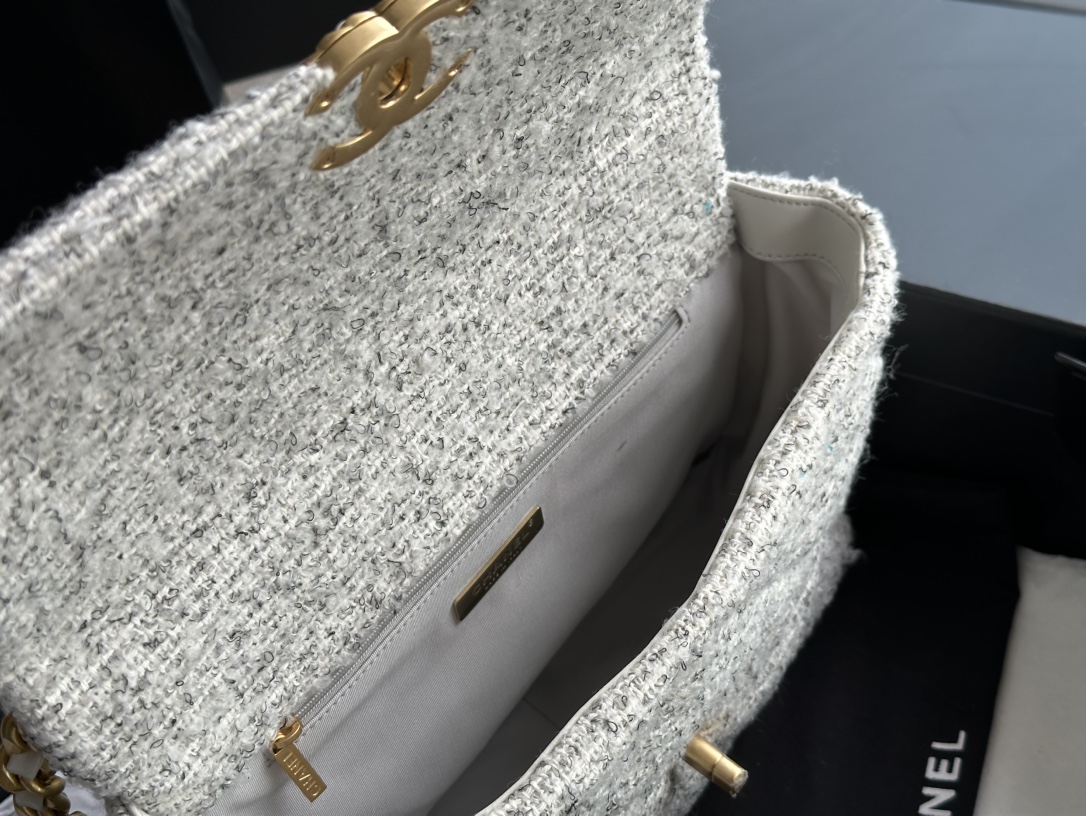 Chanel CC Medium 19 Maxi Bag White/Black/ Muticolor For Women 14 in / 36 cm