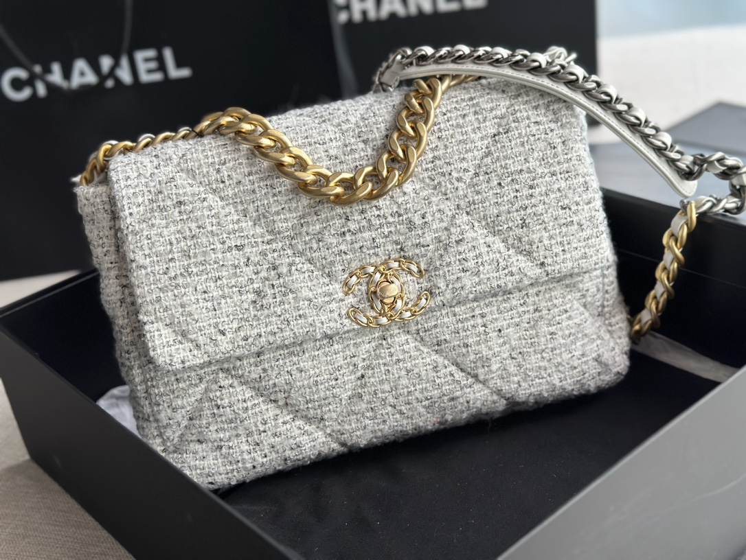 Chanel CC Medium 19 Maxi Bag White/Black/ Muticolor For Women 14 in / 36 cm
