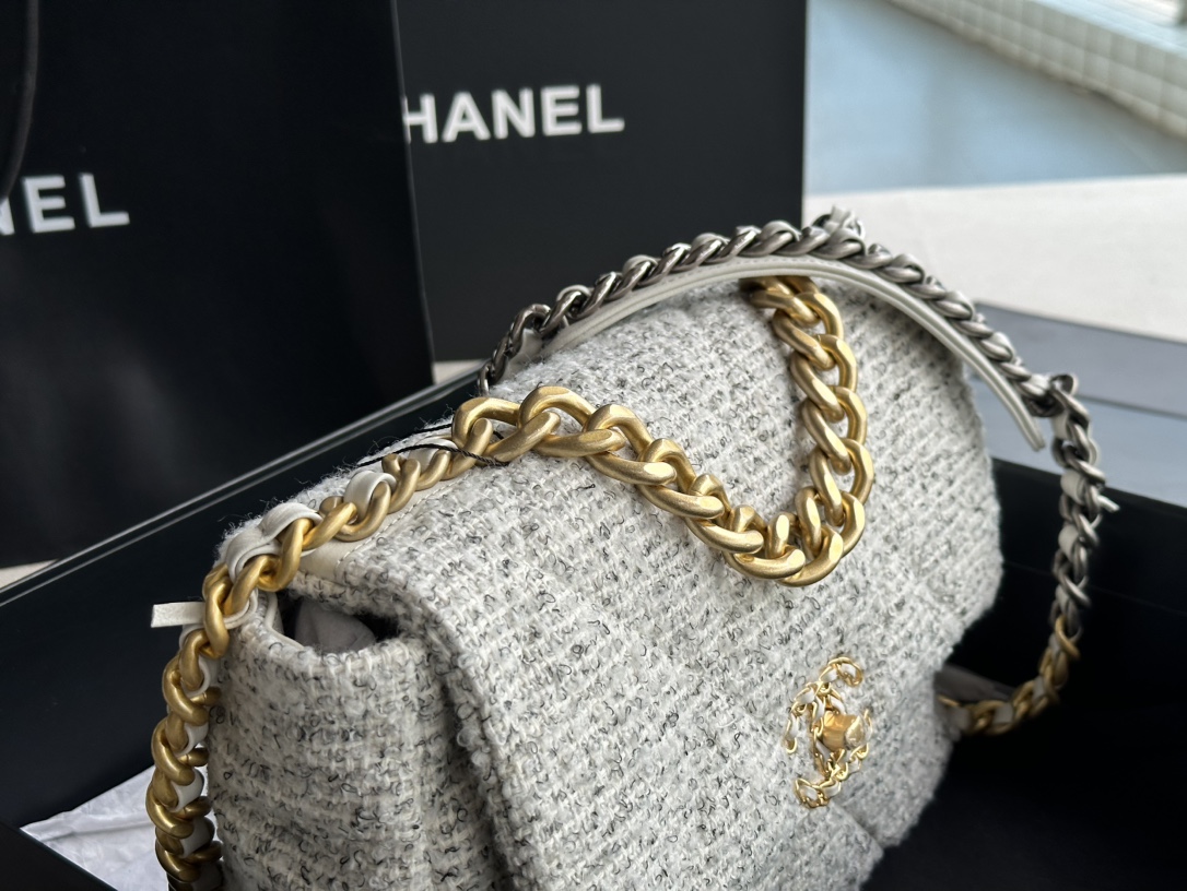 Chanel CC Medium 19 Maxi Bag White/Black/ Muticolor For Women 14 in / 36 cm
