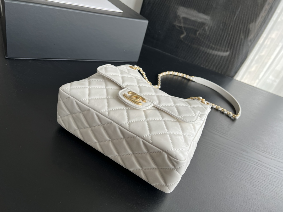 Chanel CC Medium Hobo Bag White For Women 8.6 in / 22.5 cm