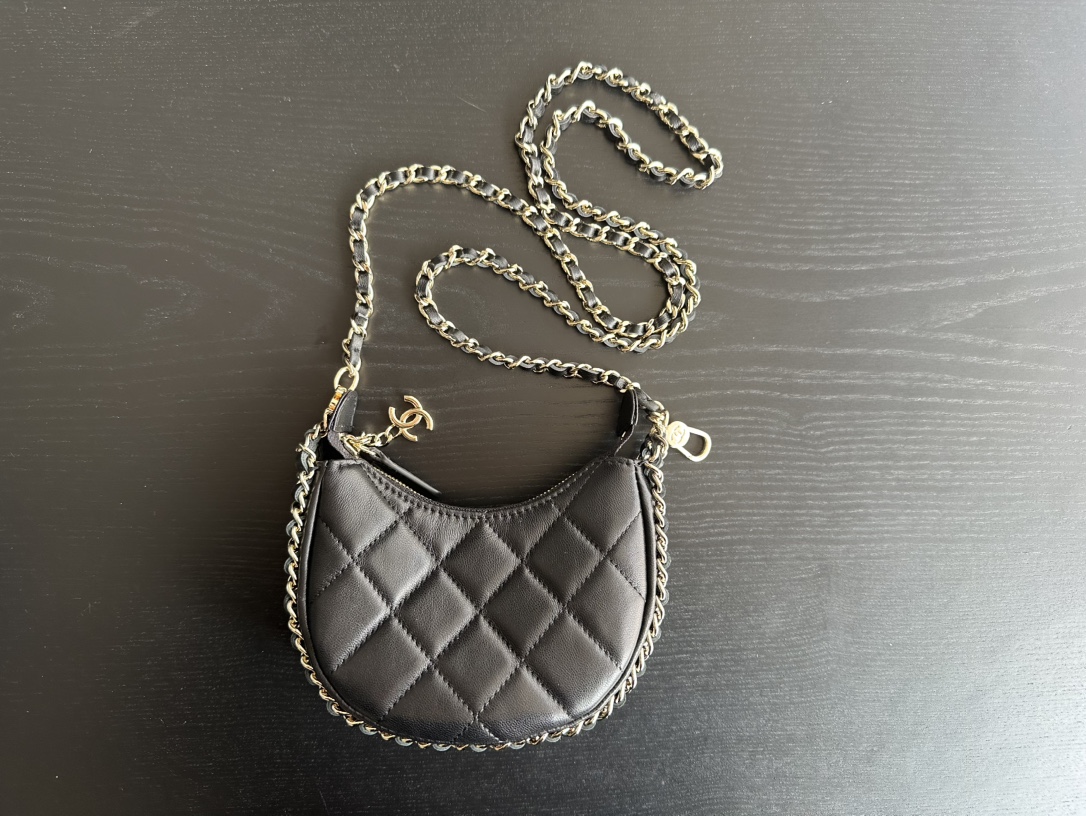 Chanel CC Mini 23P Hobo Loop Bag Black For Women 5.5 in/ 14 cm