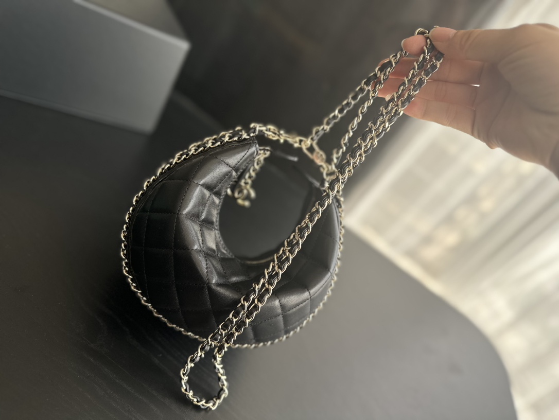 Chanel CC Small 23P Hobo Loop Bag Black For Women 7.9 in/ 20 cm
