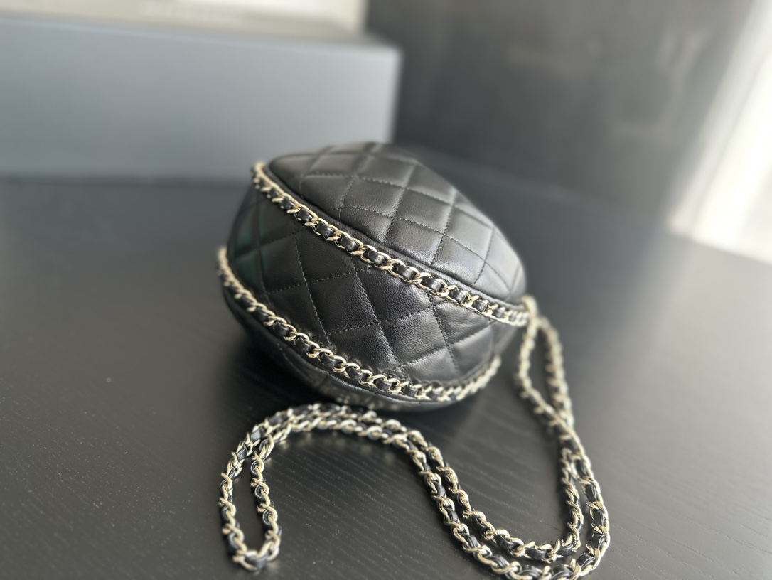 Chanel CC Small 23P Hobo Loop Bag Black For Women 7.9 in/ 20 cm
