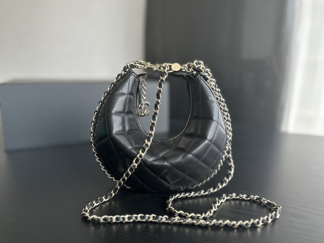 Chanel CC Small 23P Hobo Loop Bag Black For Women 7.9 in/ 20 cm