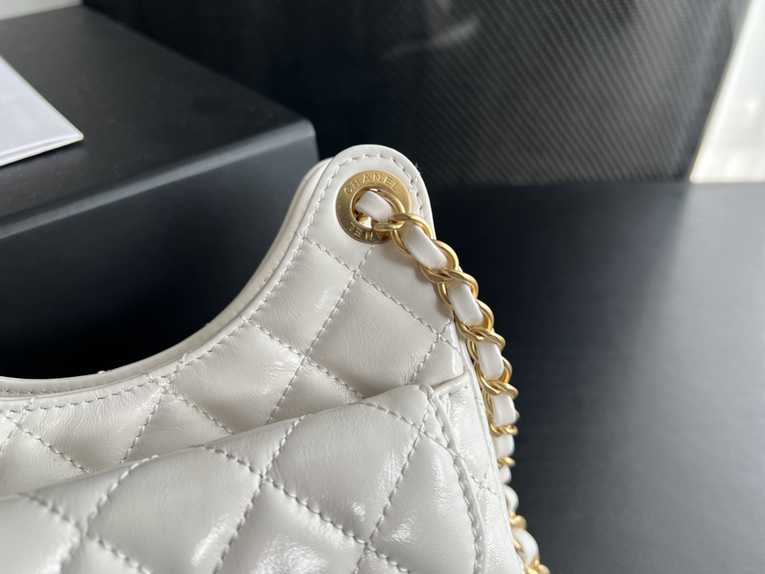 Chanel CC Small Hobo Bag White For Women 7.4 in / 19 cm  AS3710 10601