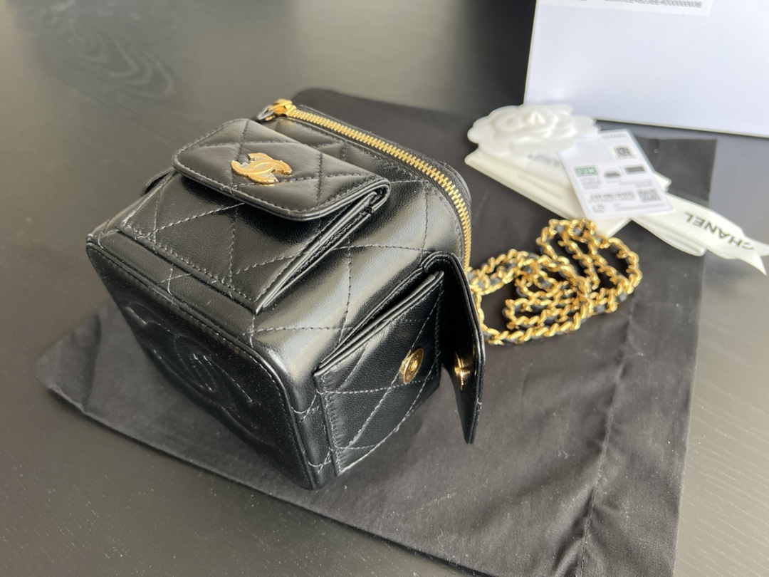 Chanel CC Vanity With Chain Bag Green Khaki /Black/White For Women 4.3 in/ 11 cm  AP3016 NK297