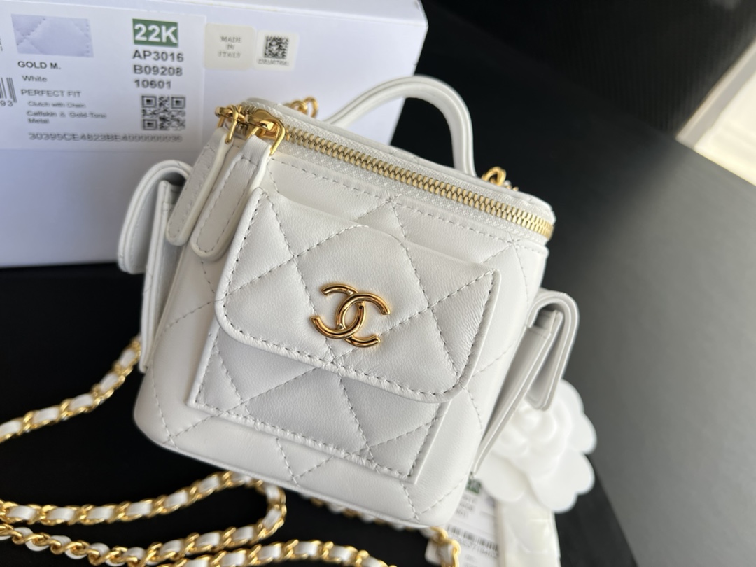 Chanel CC Vanity With Chain Bag Green Khaki /Black/White For Women 4.3 in/ 11 cm  AP3016 NK297