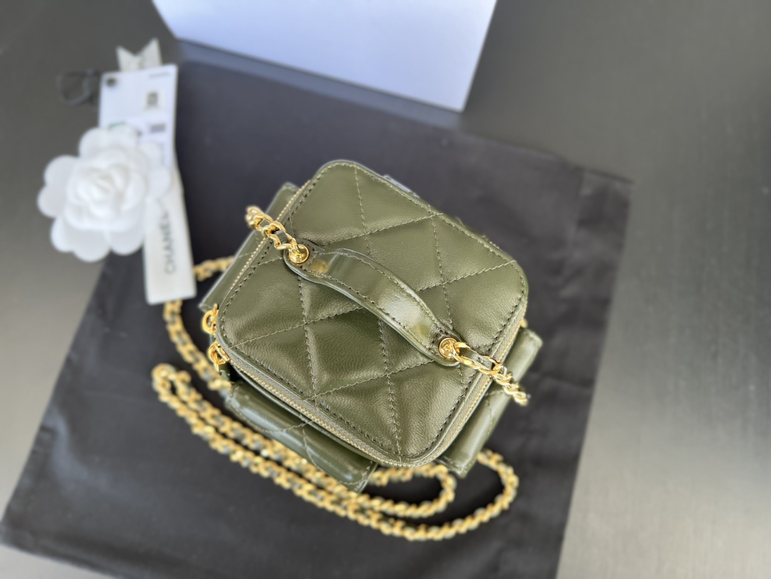 Chanel CC Vanity With Chain Bag Green Khaki /Black/White For Women 4.3 in/ 11 cm  AP3016 NK297