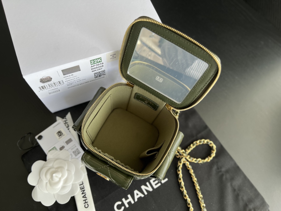 Chanel CC Vanity With Chain Bag Green Khaki /Black/White For Women 4.3 in/ 11 cm  AP3016 NK297