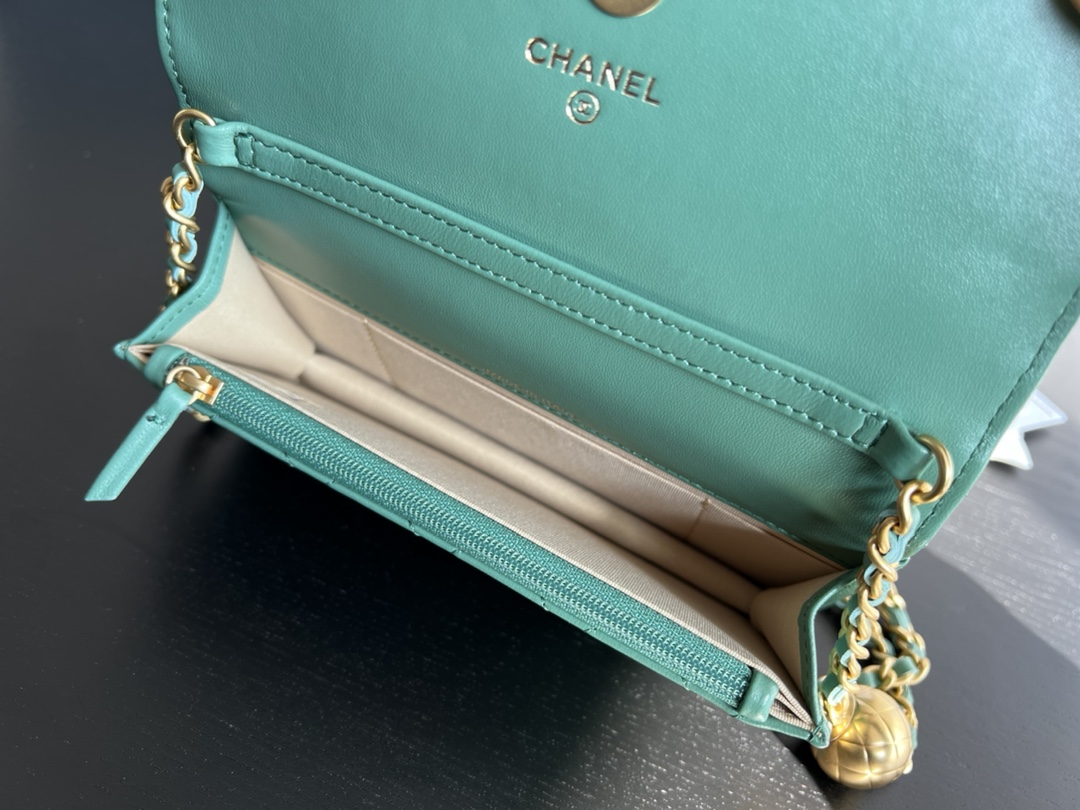 Chanel CC Wallet On Chain Bag Green/Black/White For Women 6.7 in / 17 cm