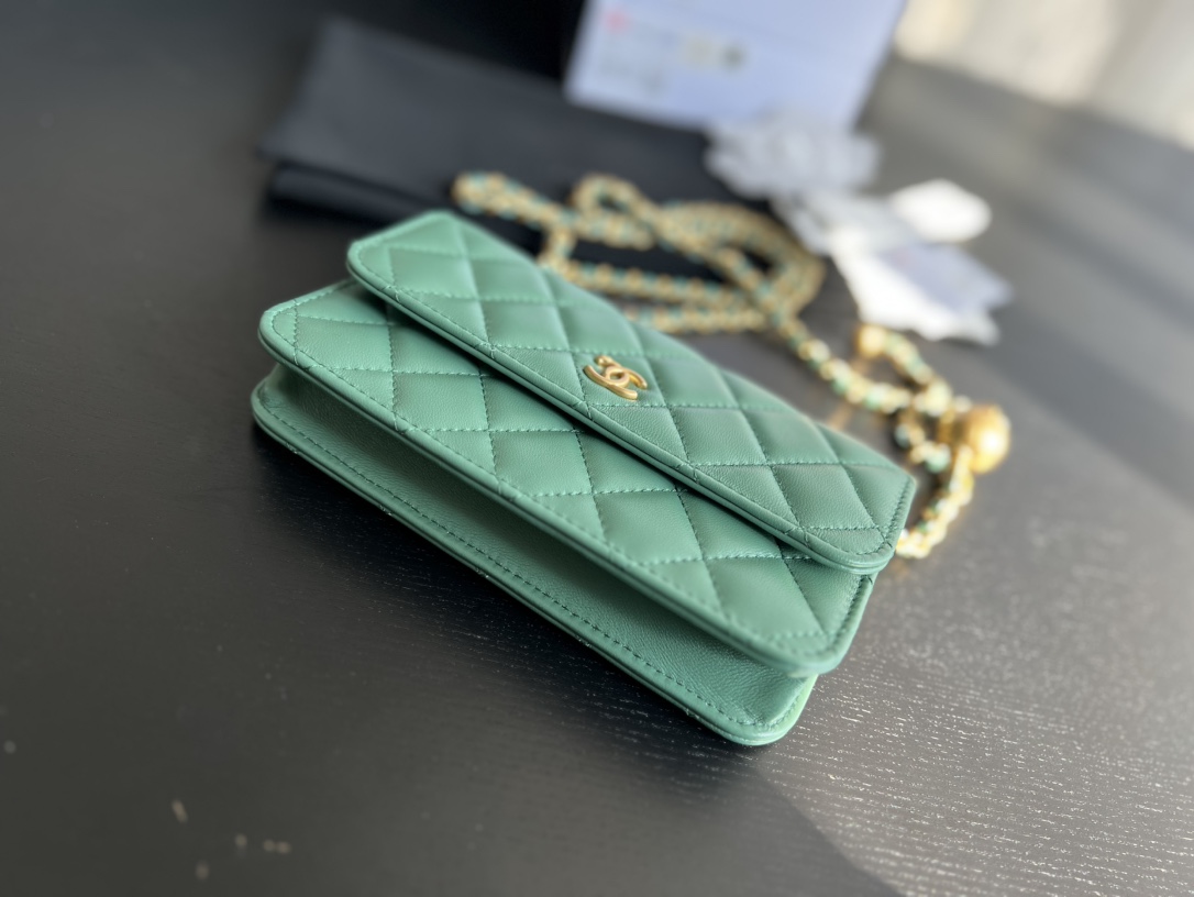 Chanel CC Wallet On Chain Bag Green/Black/White For Women 6.7 in / 17 cm