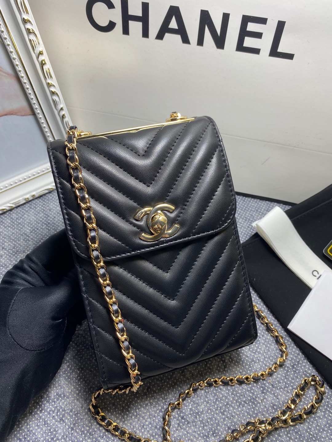 Chanel Chevron Trendy Cc Phone Black Bag For Women 18cm/7in