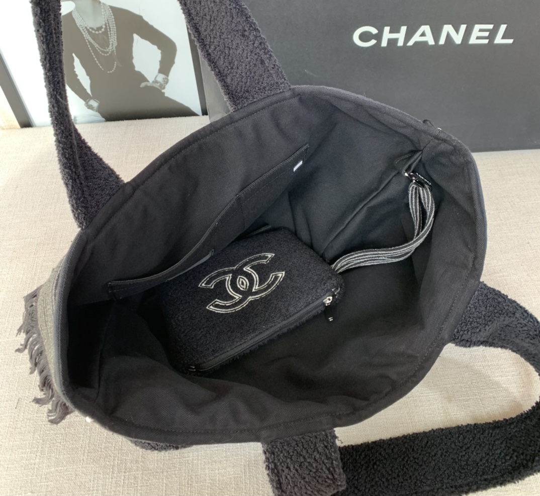 Chanel Classic Double C Tote Bag Black/White For Women 16.1 in / 41 cm