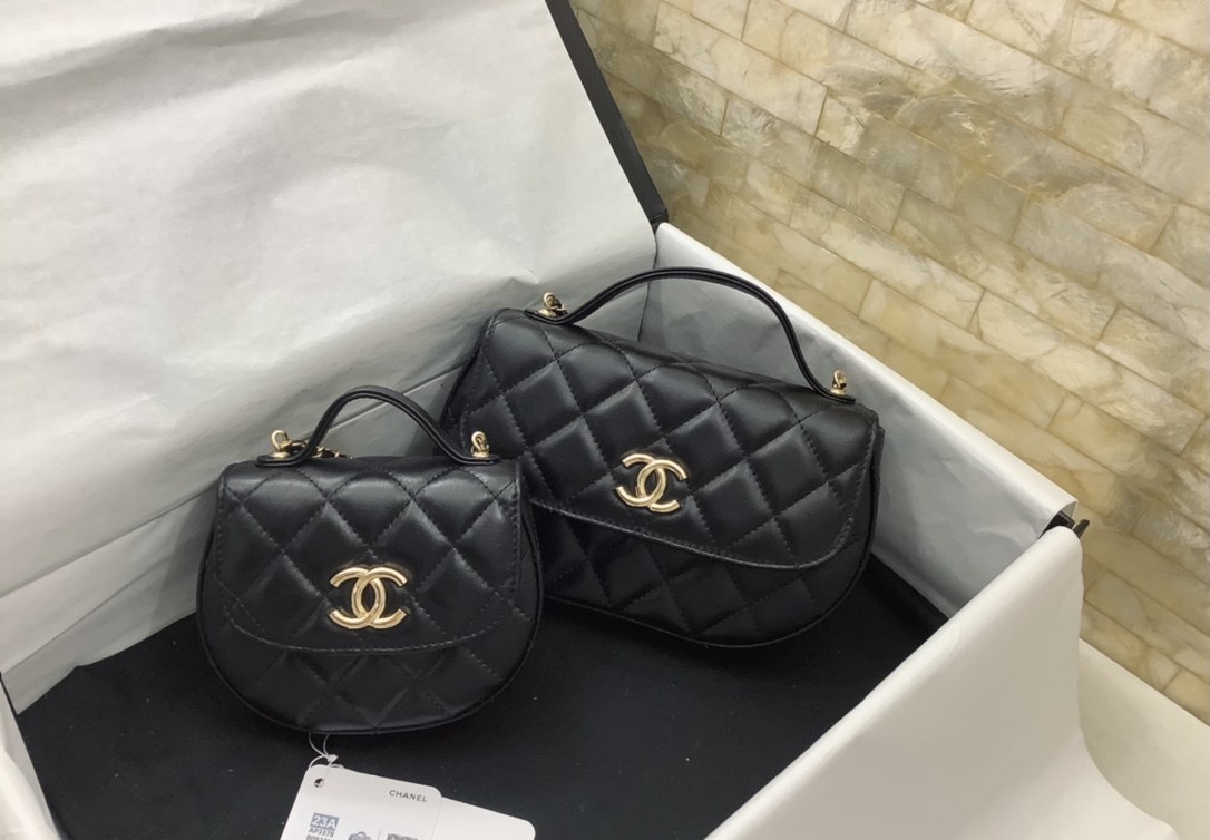 Chanel Classic Flap Phone Holder With Chain Nice Bag Black For Women 19cm / 7.5in